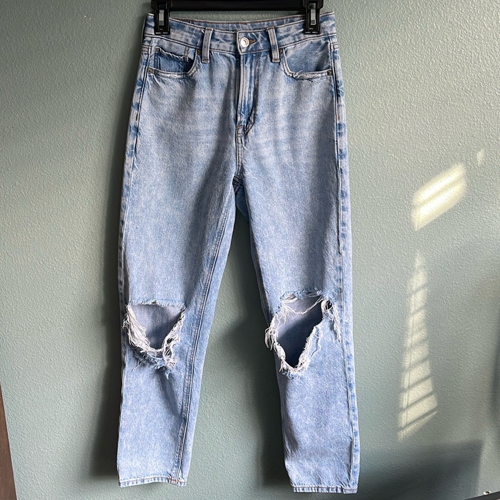 American Eagle Mom Straight Jean